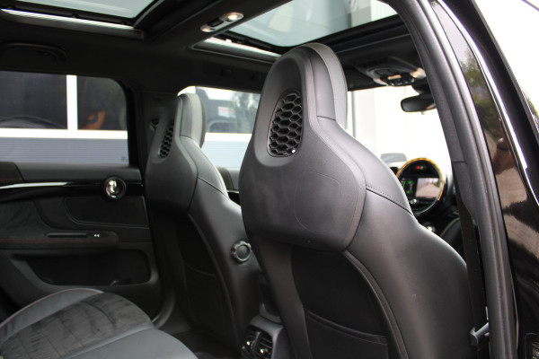 MINI Countryman 2.0 John Cooper Works ALL4 Keyless/Panorama/JCW/Stoelverwarming/Sportstoelen