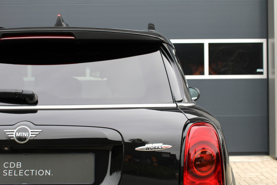 MINI Countryman 2.0 John Cooper Works ALL4 Keyless/Panorama/JCW/Stoelverwarming/Sportstoelen