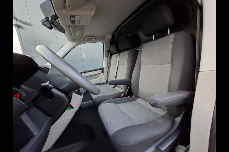 Volkswagen Transporter 2.0 TDI L1H1 * Airco * Parkeersensoren * Cruise Control * 18 INCH WIELEN *