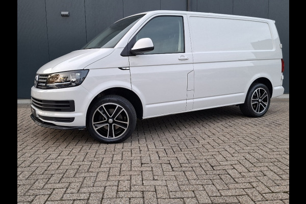 Volkswagen Transporter 2.0 TDI L1H1 * Airco * Parkeersensoren * Cruise Control * 18 INCH WIELEN *