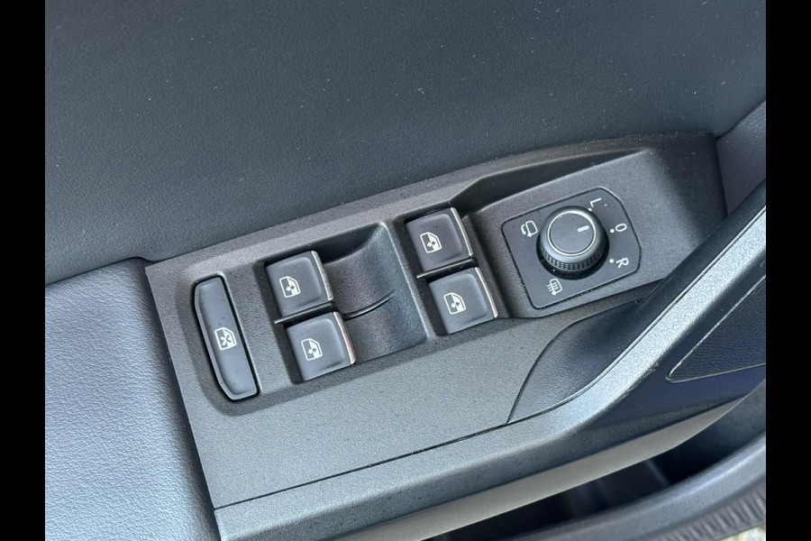 Seat Leon 1.5 eTSI FR Aut Leer Navi Camera Carplay