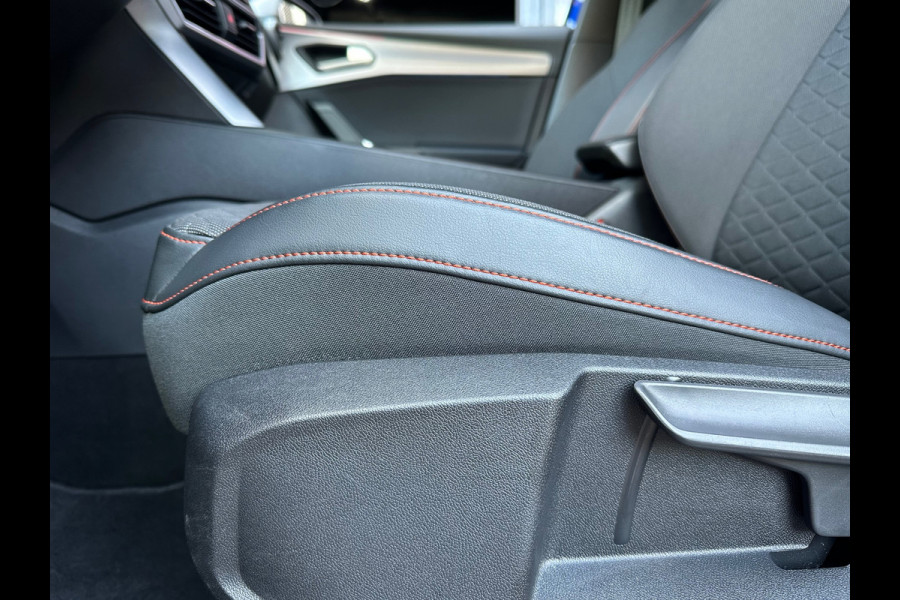 Seat Leon 1.5 eTSI FR Aut Leer Navi Camera Carplay