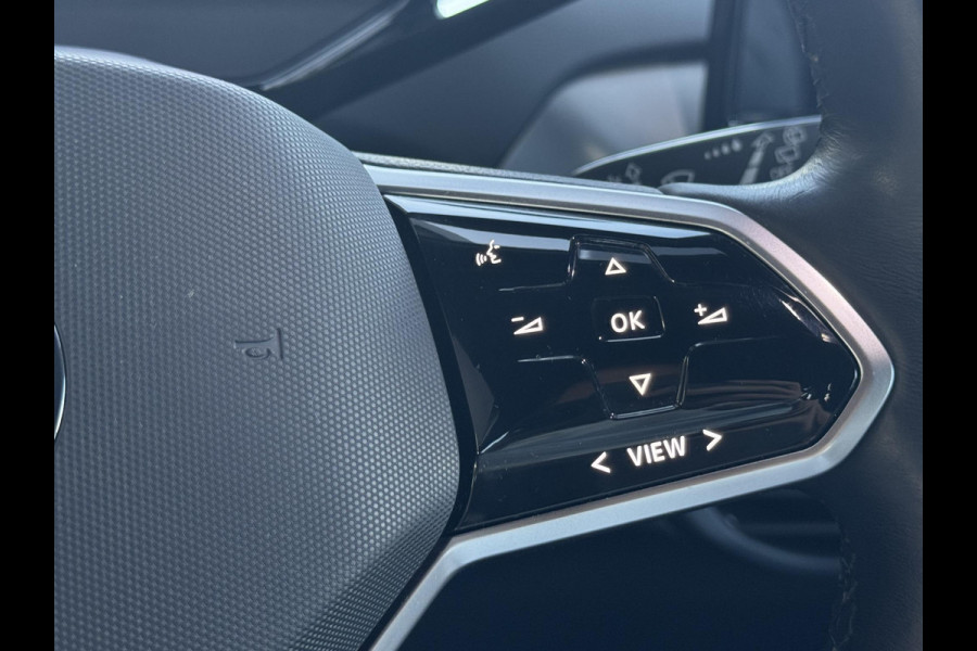 Volkswagen ID.4 First 77 kWh NL-AUTO | TREKHAAK | CAMERA| SOH 90%