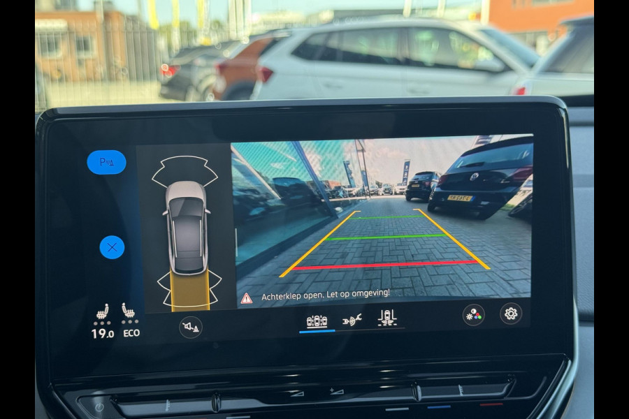 Volkswagen ID.4 First 77 kWh NL-AUTO | TREKHAAK | CAMERA| SOH 90%