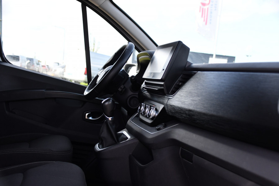 Renault Trafic 2.0 dCi 150 T29 L1H1 PB Edition Camer, Cruise, Carplay, LED, 2 x Schuifdeur, Automaat, Sensoren, CLIMA, Multimedia, 150pk, Keyless, Uniek!