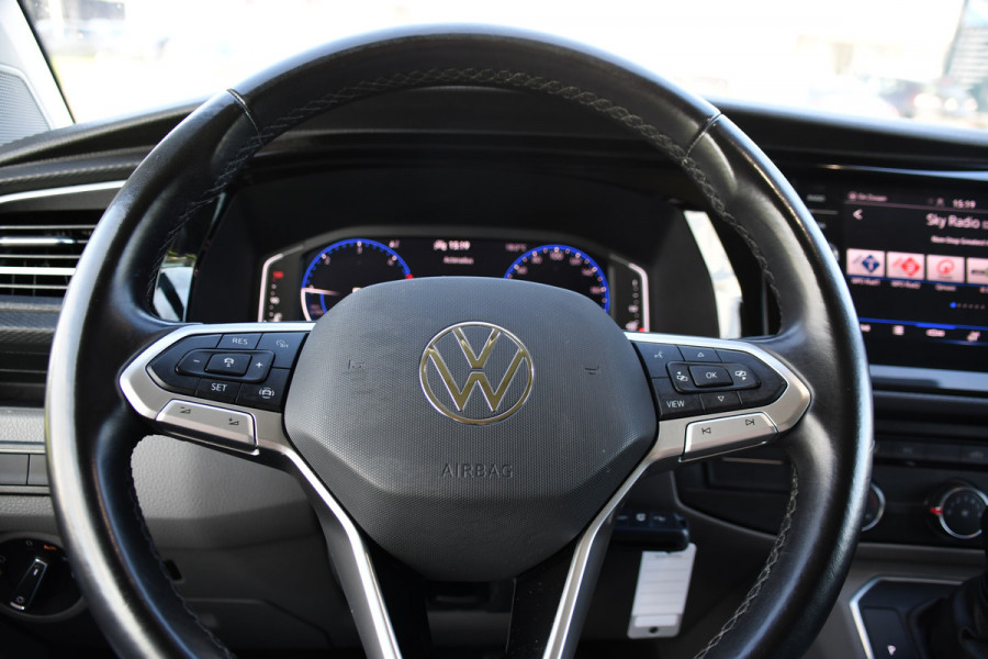 Volkswagen Transporter 2.0 TDI L2H1 Bulli Virtual, Adaptieve Cruise, Camera, Carplay, LED, 150pk, Stoelverwarming, Multimedia, Sensoren, Trekhaak, Uniek!