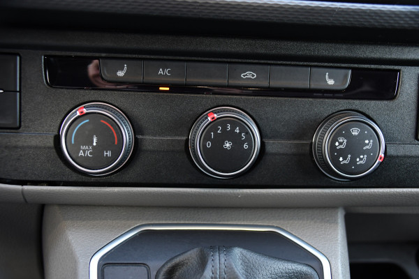 Volkswagen Transporter 2.0 TDI L2H1 Bulli Virtual, Adaptieve Cruise, Camera, Carplay, LED, 150pk, Stoelverwarming, Multimedia, Sensoren, Trekhaak, Uniek!
