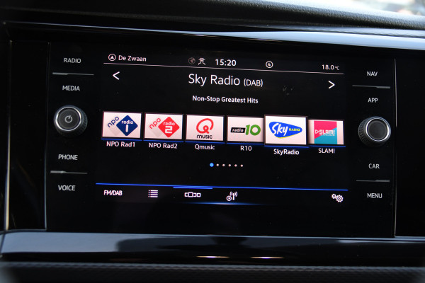 Volkswagen Transporter 2.0 TDI L2H1 Bulli Virtual, Adaptieve Cruise, Camera, Carplay, LED, 150pk, Stoelverwarming, Multimedia, Sensoren, Trekhaak, Uniek!
