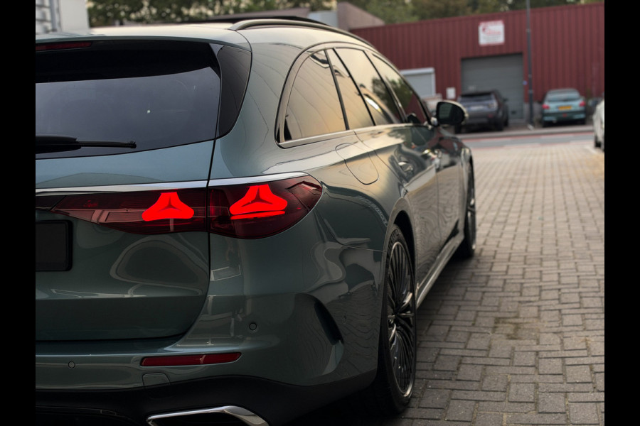 Mercedes-Benz E-Klasse Estate 300 e AMG 313PK | Pano | Memory | 360 | Ambient plus | Trekhaak | ACC | BTW auto