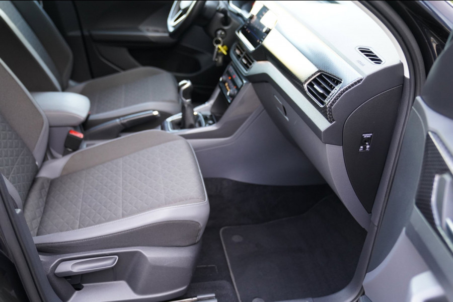 Volkswagen T-Cross 1.0 TSI Style | Prijs rijklaar incl. 12 mnd garantie | Afn Trekhaak Blindspot 17"Lmv+All-seasons Winterpakket