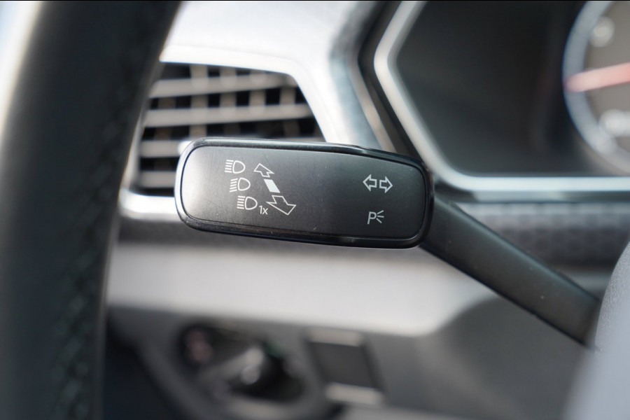 Volkswagen T-Cross 1.0 TSI Style | Prijs rijklaar incl. 12 mnd garantie | Afn Trekhaak Blindspot 17"Lmv+All-seasons Winterpakket