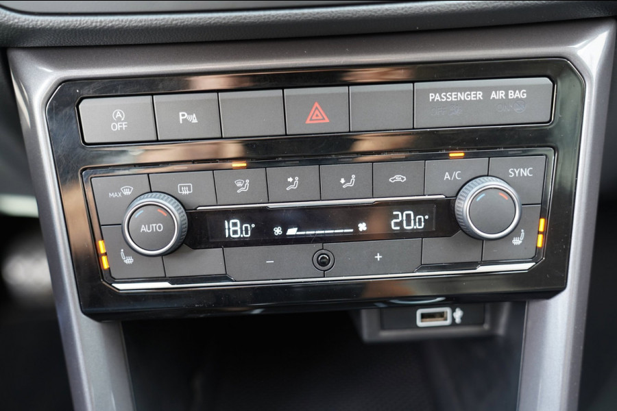 Volkswagen T-Cross 1.0 TSI Style | Prijs rijklaar incl. 12 mnd garantie | Afn Trekhaak Blindspot 17"Lmv+All-seasons Winterpakket