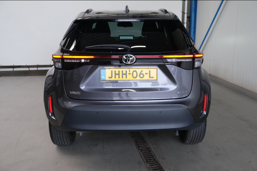 Toyota Yaris Cross 1.5 Hybrid 130 GR SPORT - Airco, Cruise, Virtual display, Camera, Stoel/stuur verwarming, PDC, Navi.