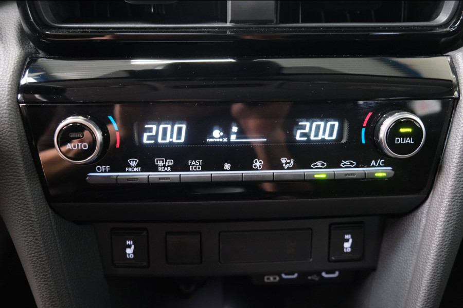 Toyota Yaris Cross 1.5 Hybrid 130 GR SPORT - Airco, Cruise, Virtual display, Camera, Stoel/stuur verwarming, PDC, Navi.