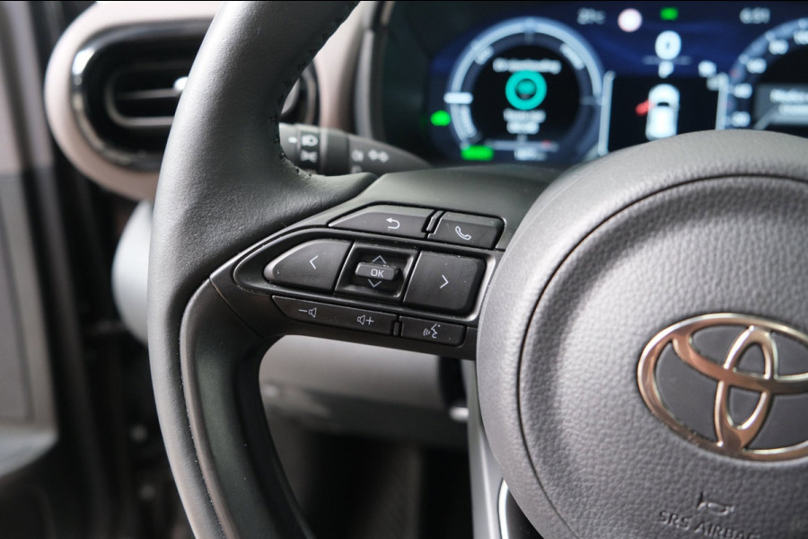 Toyota Yaris Cross 1.5 Hybrid 130 GR SPORT - Airco, Cruise, Virtual display, Camera, Stoel/stuur verwarming, PDC, Navi.
