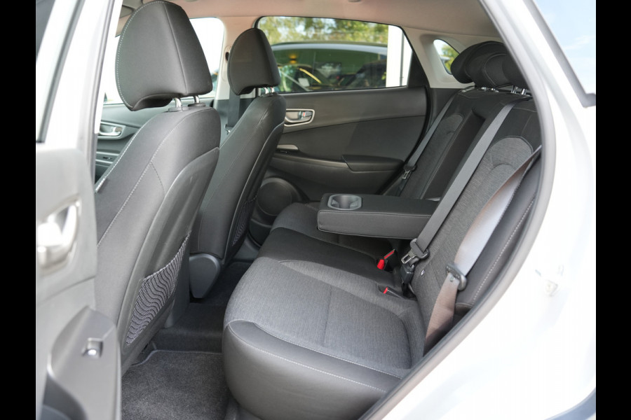 Hyundai Kona EV Fashion 64 kWh | SOH 96% | Head-up display | Cruise control adaptief met stop&go |