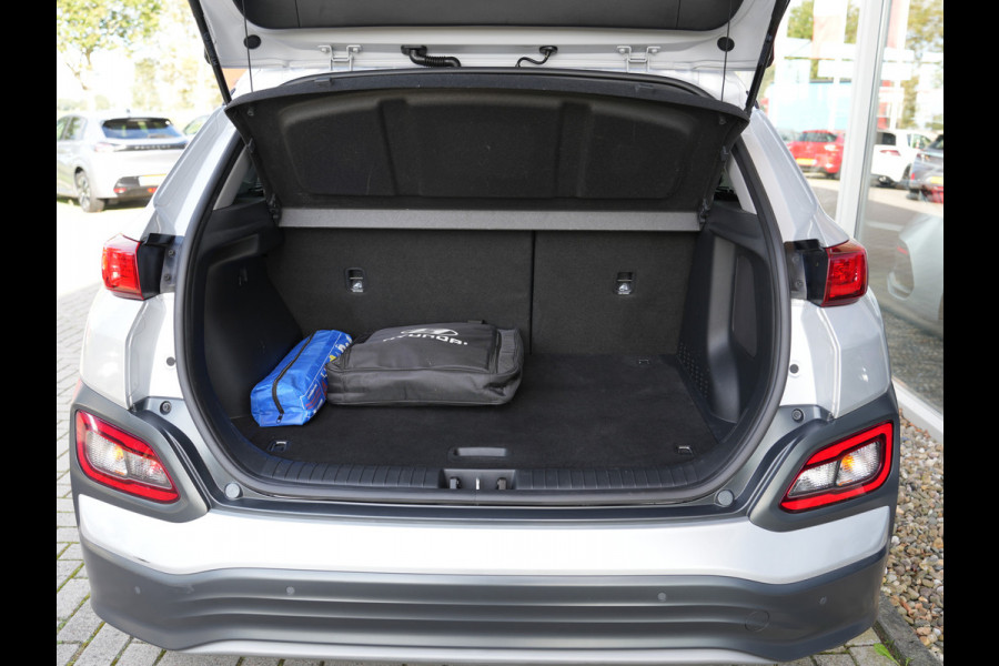 Hyundai Kona EV Fashion 64 kWh | SOH 96% | Head-up display | Cruise control adaptief met stop&go |