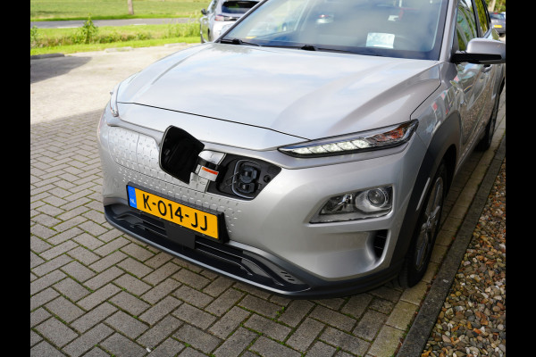 Hyundai Kona EV Fashion 64 kWh | SOH 96% | Head-up display | Cruise control adaptief met stop&go |