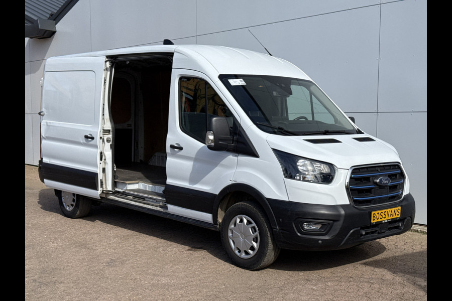 Ford E-Transit 68kWh 184PK L3H2 317km WLTP 94% (SOH) BEV Snelladen Carplay Climate control Camera Parkeersensoren v+a Stoelverwarming