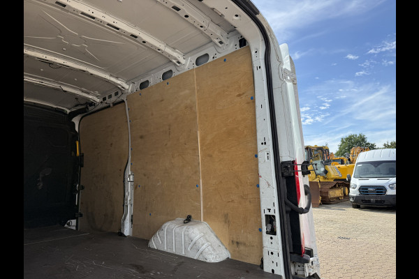 Ford E-Transit 68kWh 184PK L3H2 317km WLTP 94% (SOH) BEV Snelladen Carplay Climate control Camera Parkeersensoren v+a Stoelverwarming