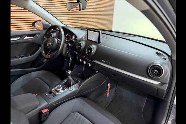 Audi A3 Sportback 30 TFSI Pro Line | Nanograu | MMI+ | 18inch | LED Xenon+ | Clima | Volledig onderhouden |