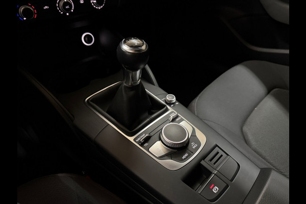 Audi A3 Sportback 30 TFSI Pro Line | Nanograu | MMI+ | 18inch | LED Xenon+ | Clima | Volledig onderhouden |