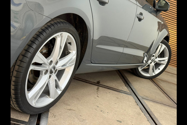 Audi A3 Sportback 30 TFSI Pro Line | Nanograu | MMI+ | 18inch | LED Xenon+ | Clima | Volledig onderhouden |