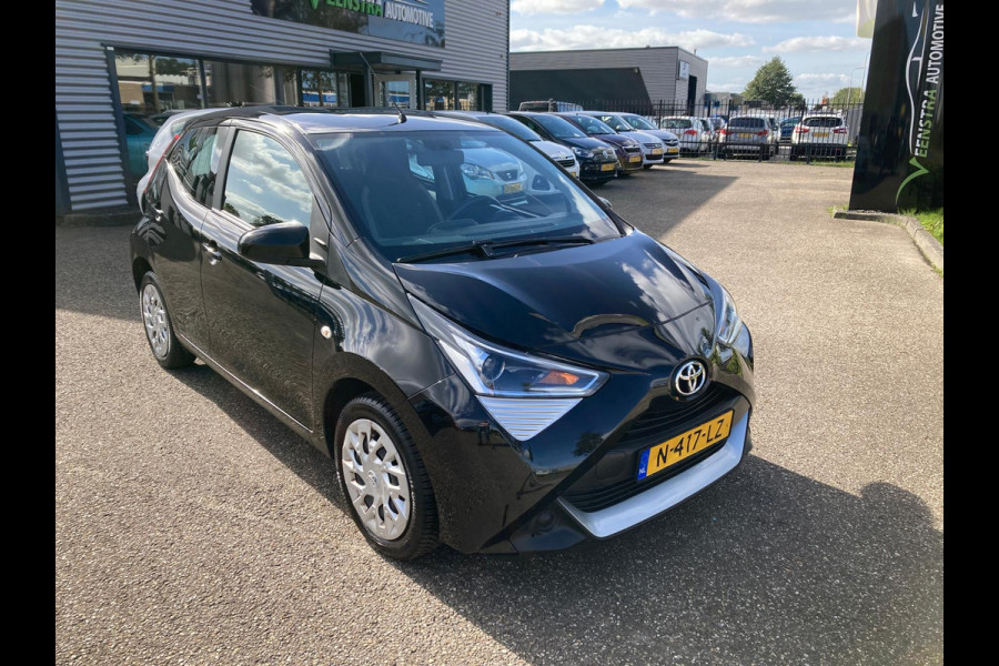 Toyota Aygo 1.0 VVT-i X-Play | 2021 | Achteruitrijcamera | Multimedia | Airco