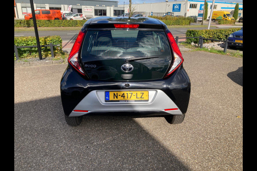 Toyota Aygo 1.0 VVT-i X-Play | 2021 | Achteruitrijcamera | Multimedia | Airco