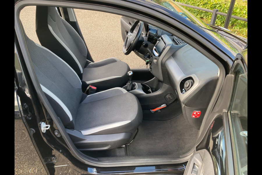 Toyota Aygo 1.0 VVT-i X-Play | 2021 | Achteruitrijcamera | Multimedia | Airco