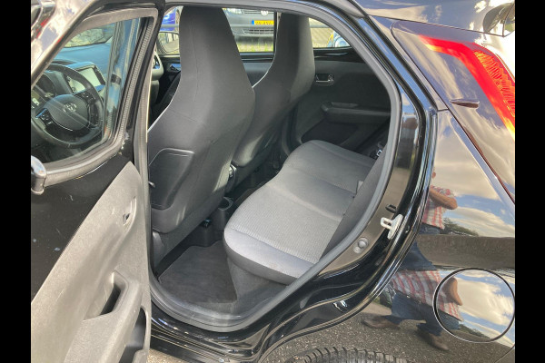 Toyota Aygo 1.0 VVT-i X-Play | 2021 | Achteruitrijcamera | Multimedia | Airco