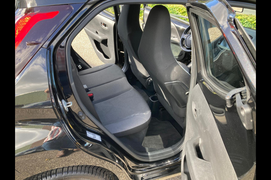 Toyota Aygo 1.0 VVT-i X-Play | 2021 | Achteruitrijcamera | Multimedia | Airco