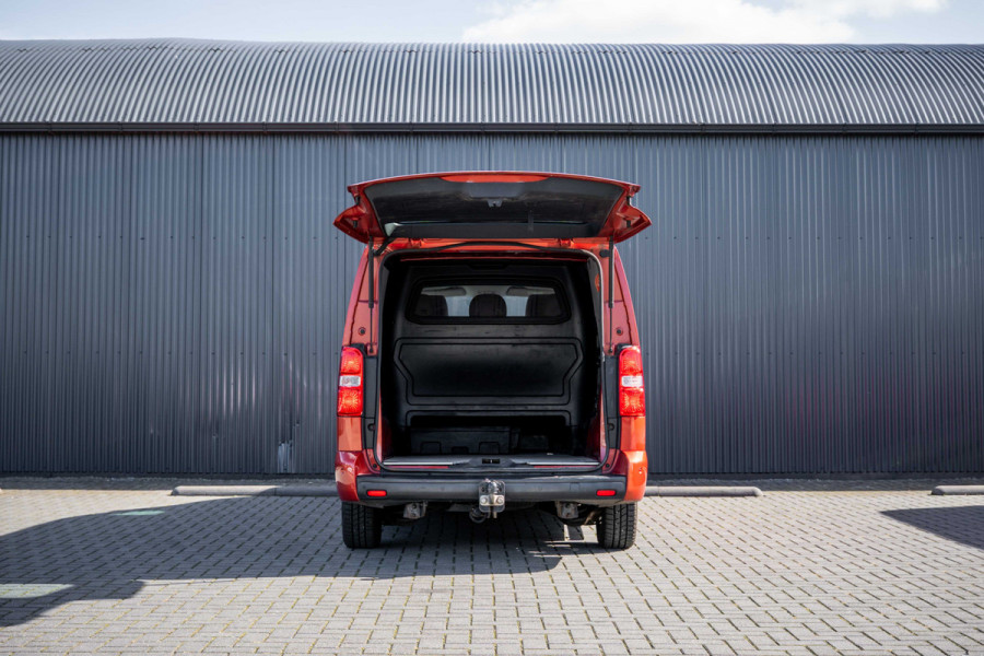 Citroën Jumpy 2.0 BlueHDi 177PK | DC 5-Zits | Marge | Automaat | Camera | Carplay | Cruise | PDC | Zijschuifdeur L+R | Climatronic | Trekhaak