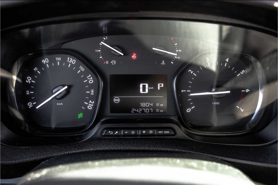 Citroën Jumpy 2.0 BlueHDi 177PK | DC 5-Zits | Marge | Automaat | Camera | Carplay | Cruise | PDC | Zijschuifdeur L+R | Climatronic | Trekhaak