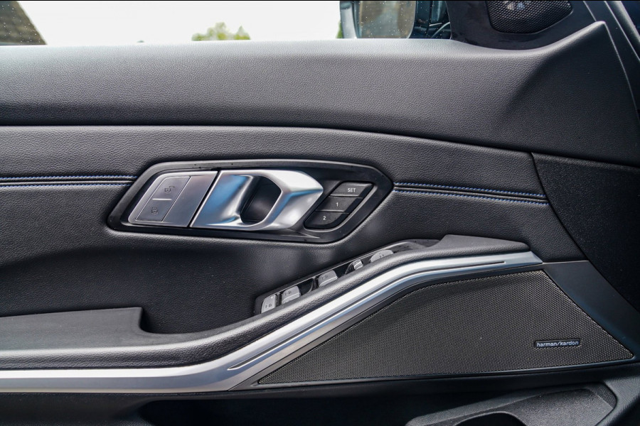 BMW 3-serie M340i xDrive High Executive | Schuifdak | Mosselman Tuning | Head up | Carplay | HarmanKardon | Stuurwielverwarming