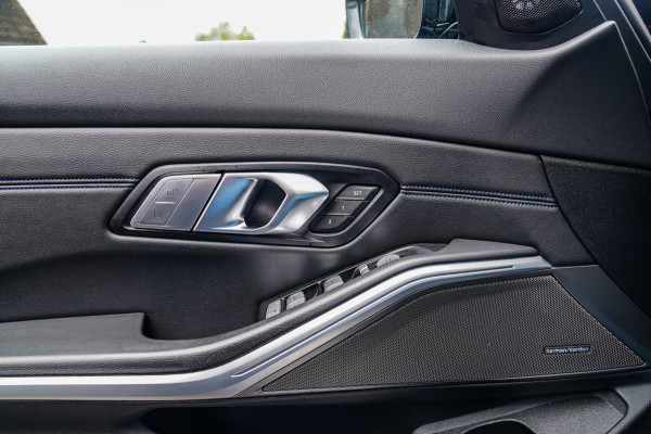 BMW 3-serie M340i xDrive High Executive | Schuifdak | Mosselman Tuning | Head up | Carplay | HarmanKardon | Stuurwielverwarming