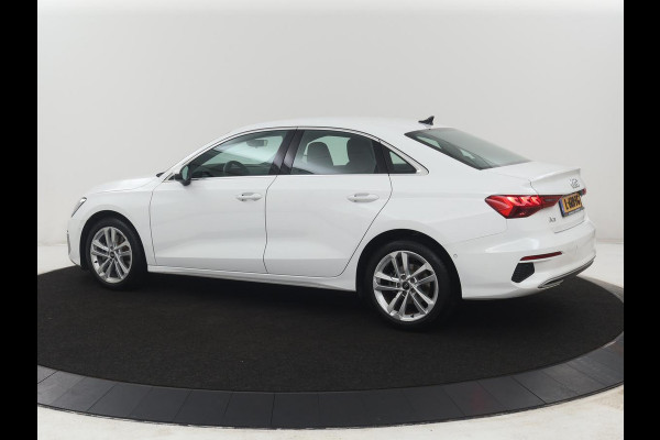 Audi A3 Limousine 35 TFSI S edition | Camera | Park assist | Carplay | Virtual Dashboard | Climate control | Full LED | Cruise control |