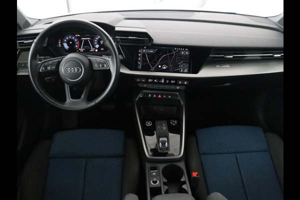 Audi A3 Limousine 35 TFSI S edition | Camera | Park assist | Carplay | Virtual Dashboard | Climate control | Full LED | Cruise control |