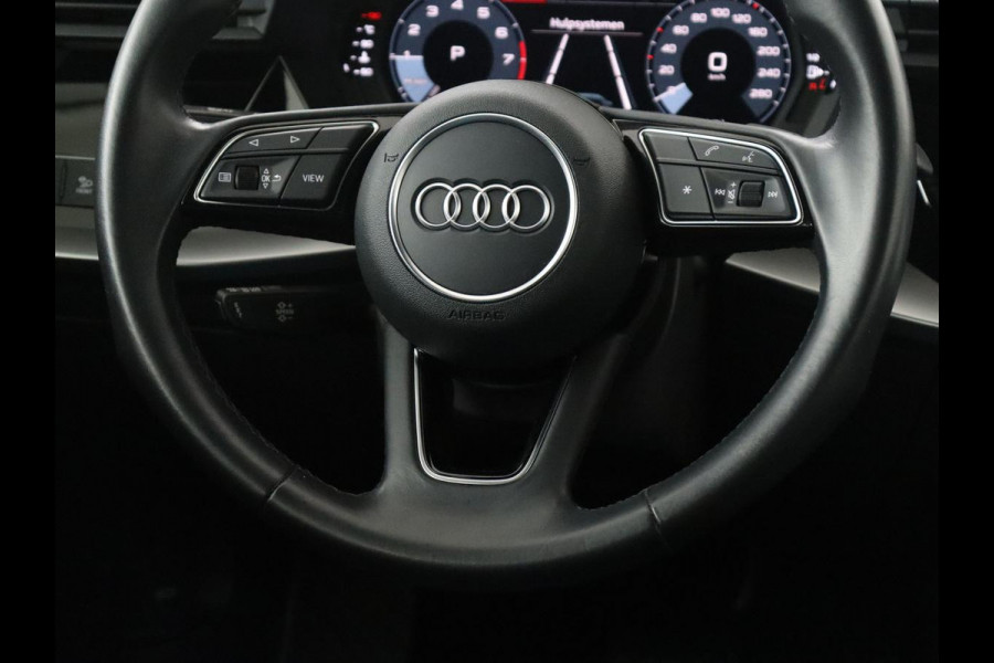 Audi A3 Limousine 35 TFSI S edition | Camera | Park assist | Carplay | Virtual Dashboard | Climate control | Full LED | Cruise control |