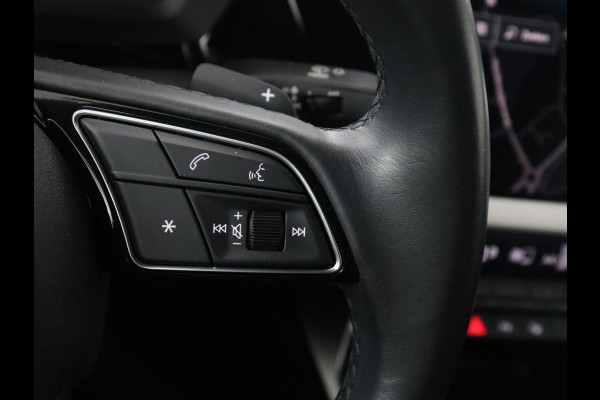 Audi A3 Limousine 35 TFSI S edition | Camera | Park assist | Carplay | Virtual Dashboard | Climate control | Full LED | Cruise control |