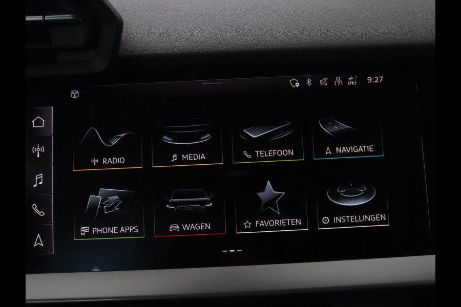 Audi A3 Limousine 35 TFSI S edition | Camera | Park assist | Carplay | Virtual Dashboard | Climate control | Full LED | Cruise control |