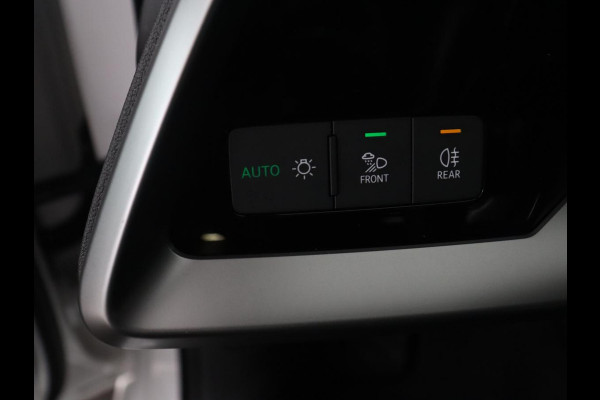 Audi A3 Limousine 35 TFSI S edition | Camera | Park assist | Carplay | Virtual Dashboard | Climate control | Full LED | Cruise control |