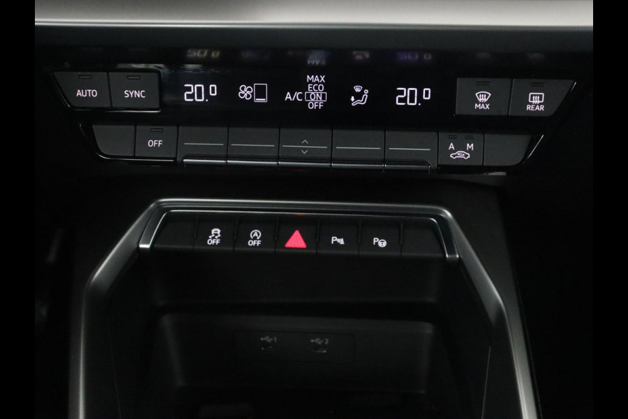 Audi A3 Limousine 35 TFSI S edition | Camera | Park assist | Carplay | Virtual Dashboard | Climate control | Full LED | Cruise control |