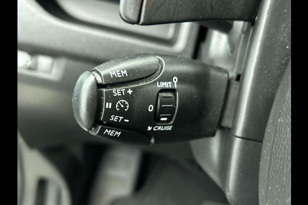 Opel Vivaro 2.0 145pk L3 Automaat Airco Cruise Control Navigatie Trekhaak