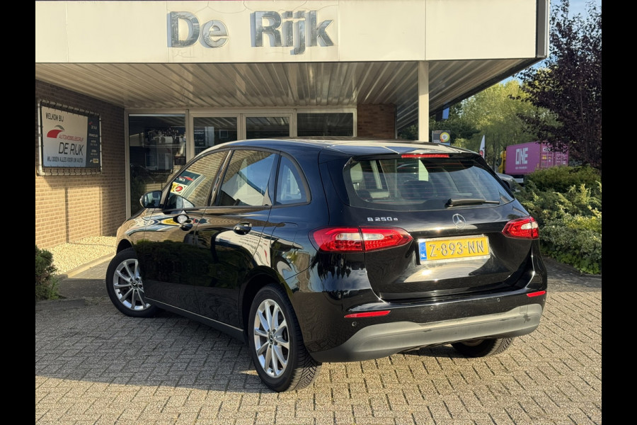 Mercedes-Benz B-Klasse 250 e | PHEV | Navi, Carplay/Android, PDC, Cruise, Climate, Half leder, Stoelverwarming |Dealeronderhouden|
