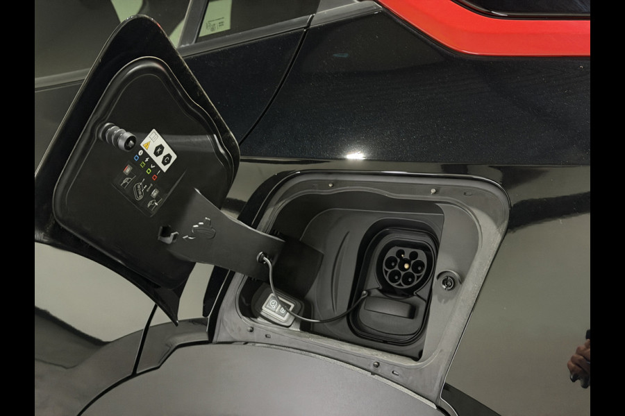 Opel Mokka-e GS Line 50-kWh 11kw bl. | ACC | Keyless | Stoelen & stuur verwarmd | Matrix Intellilux | Privacy