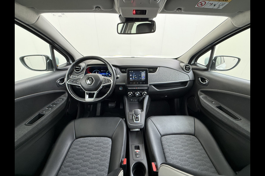 Renault ZOE 52kWh SOH 90% Eigen Accu Warmtepomp Navi Camera Stoel+Stuurverwarming Apple Carplay/Android Auto Bluetooth Ecc Pdc R135 Intens Cruise Control Led Lmv Isofix Lane Assist Regen+Lichtsensor Keyless Origineel Nederlandse Auto