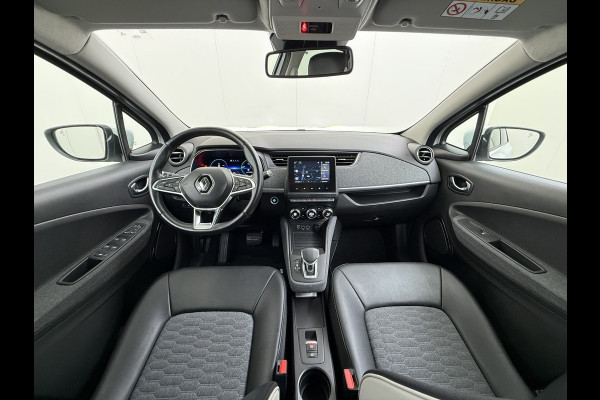 Renault ZOE 52kWh SOH 90% Eigen Accu Warmtepomp Navi Camera Stoel+Stuurverwarming Apple Carplay/Android Auto Bluetooth Ecc Pdc R135 Intens Cruise Control Led Lmv Isofix Lane Assist Regen+Lichtsensor Keyless Origineel Nederlandse Auto