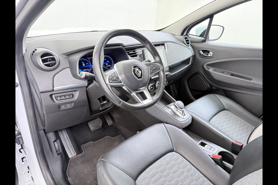 Renault ZOE 52kWh SOH 90% Eigen Accu Warmtepomp Navi Camera Stoel+Stuurverwarming Apple Carplay/Android Auto Bluetooth Ecc Pdc R135 Intens Cruise Control Led Lmv Isofix Lane Assist Regen+Lichtsensor Keyless Origineel Nederlandse Auto