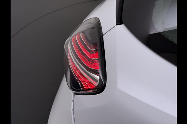 Renault ZOE 52kWh SOH 90% Eigen Accu Warmtepomp Navi Camera Stoel+Stuurverwarming Apple Carplay/Android Auto Bluetooth Ecc Pdc R135 Intens Cruise Control Led Lmv Isofix Lane Assist Regen+Lichtsensor Keyless Origineel Nederlandse Auto